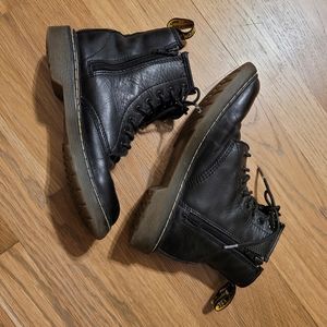 Dr. Martens Delaney Boots size 2 big kids